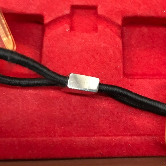 Louis Vuitton Vintage Coral Resin Hair Cube Pony & Bonus Barrette - Picture 5 of 16